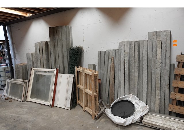 Groot lot lateien - afbeelding 1 van  8