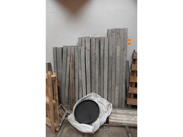 Groot lot lateien - afbeelding 2 van  8