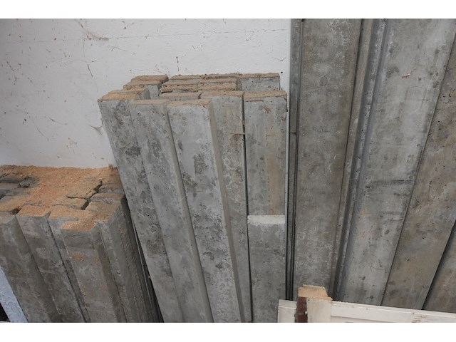 Groot lot lateien - afbeelding 7 van  8