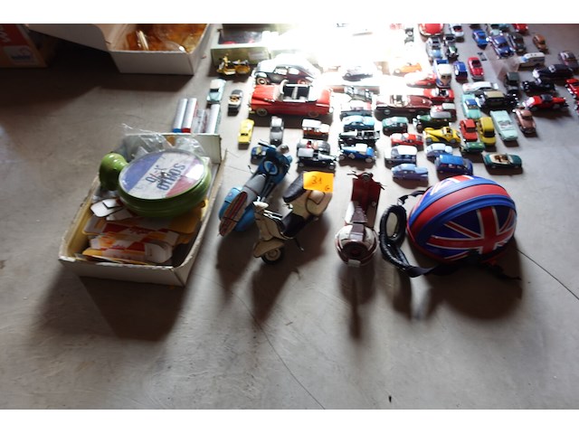 Groot lot miniatuur auto's - afbeelding 4 van  14