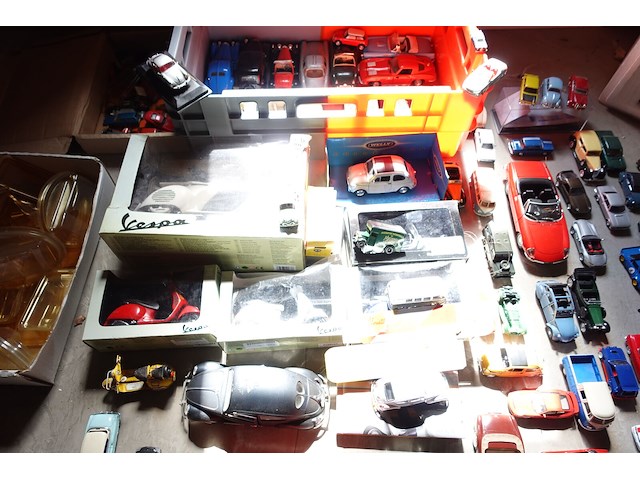 Groot lot miniatuur auto's - afbeelding 8 van  14