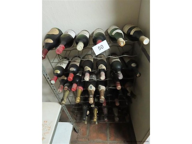 Groot lot oude dranken volgens foto - afbeelding 1 van  7