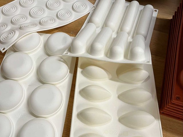 Groot lot professionele silicone bakvormen (56x) - afbeelding 4 van  5