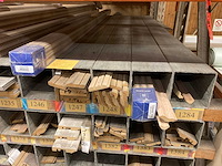 Groot lot profielen en plinten met organisatie systeem - afbeelding 8 van  21