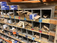 Groot lot profielen en plinten met organisatie systeem - afbeelding 9 van  21