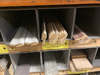 Groot lot profielen en plinten met organisatie systeem - afbeelding 15 van  21