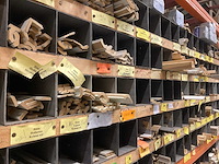 Groot lot profielen en plinten met organisatie systeem - afbeelding 17 van  21