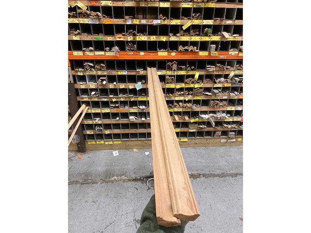 Groot lot profielen en plinten met organisatie systeem - afbeelding 20 van  21