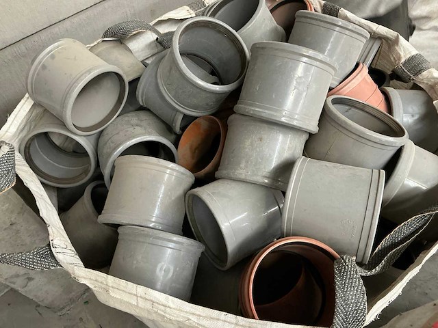 Groot lot pvc rioleringsbuizen & hulpstukken (+700st.) - afbeelding 14 van  16