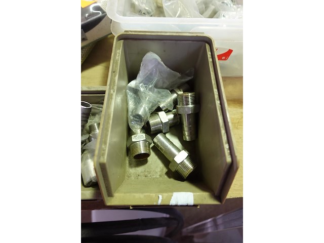 Groot lot sanitair - afbeelding 10 van  20