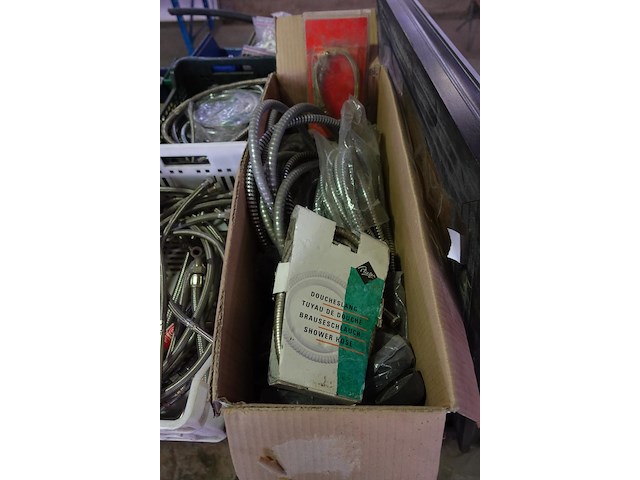 Groot lot sanitair - afbeelding 15 van  20