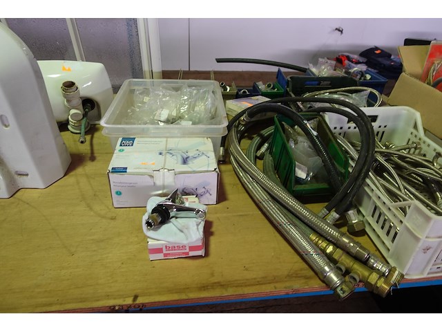 Groot lot sanitair - afbeelding 18 van  20