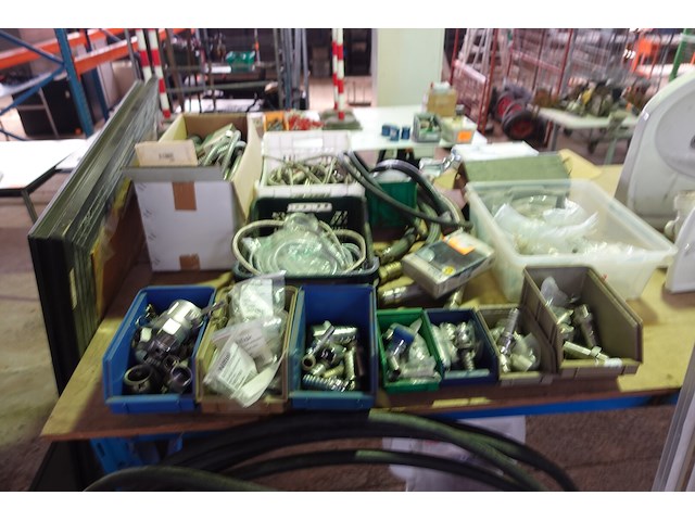 Groot lot sanitair - afbeelding 2 van  20