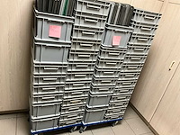 Groot lot stapelbare bakken (euroboxen) (42x) - afbeelding 2 van  5