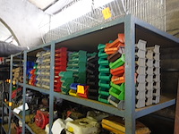 Groot lot stapelbare magazijnbakken - afbeelding 3 van  3