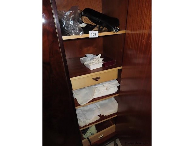 Groot lot textiel in de kast - afbeelding 5 van  5