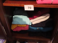Groot lot textiel volgens foto's - afbeelding 9 van  11