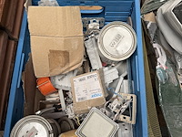 Groot lot van diverse werkmaterialen en gereedschap - afbeelding 7 van  19