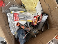 Groot lot van diverse werkmaterialen en gereedschap - afbeelding 9 van  19