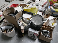 Groot lot van diverse werkmaterialen en gereedschap - afbeelding 1 van  19