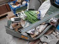 Groot lot van diverse werkmaterialen en gereedschap - afbeelding 18 van  19