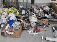 Groot lot van diverse werkmaterialen en gereedschap - afbeelding 19 van  19