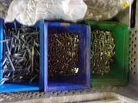 Groot lot verschillende bouten, moeren en vloten - afbeelding 3 van  14
