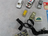 Groot lot volgens foto's - afbeelding 2 van  6