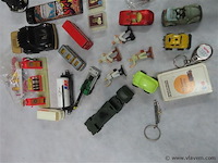 Groot lot volgens foto's - afbeelding 2 van  8