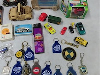 Groot lot volgens foto's - afbeelding 5 van  8