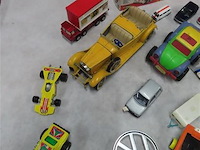 Groot lot volgens foto's - afbeelding 2 van  9