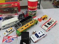 Groot lot volgens foto's - afbeelding 4 van  9