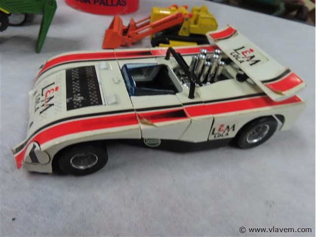 Groot lot volgens foto's - afbeelding 5 van  9