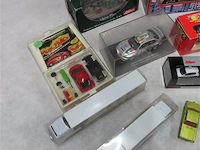 Groot lot volgens foto's - afbeelding 2 van  8