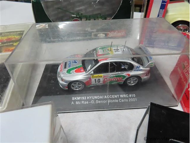 Groot lot volgens foto's - afbeelding 7 van  8