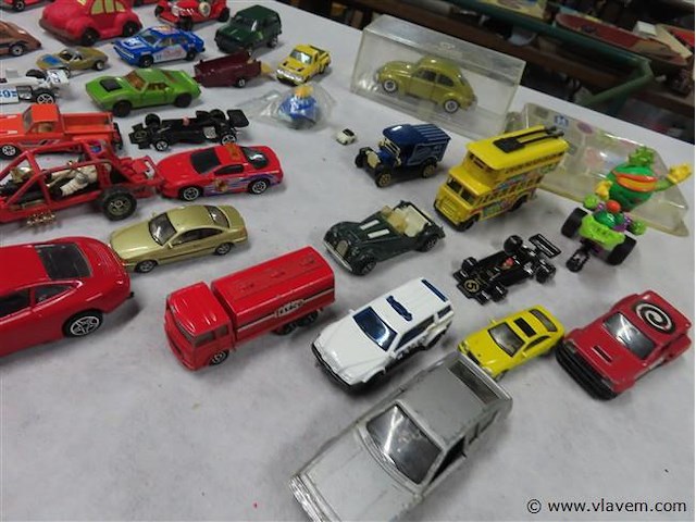 Groot lot volgens foto's - afbeelding 8 van  8