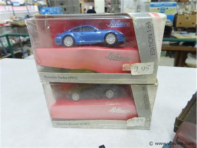 Groot lot volgens foto's - afbeelding 4 van  11