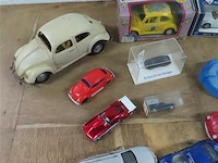 Groot lot volgens foto's - afbeelding 2 van  7