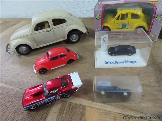 Groot lot volgens foto's - afbeelding 5 van  7