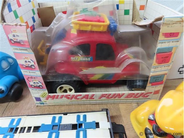 Groot lot volgens foto's - afbeelding 5 van  5