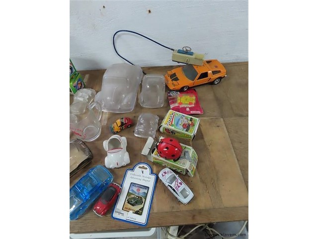 Groot lot volgens foto's - afbeelding 4 van  8