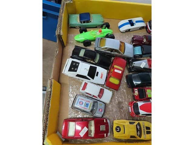 Groot lot volgens foto's - afbeelding 2 van  7