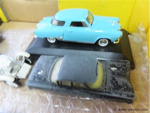 Groot lot volgens foto's - afbeelding 5 van  7