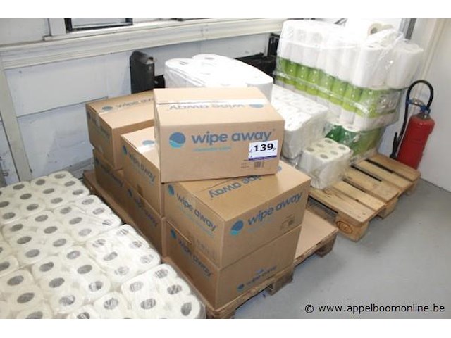 Groot lot wc papier/papier rollen - afbeelding 1 van  3