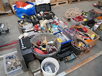 Groot lot werkmateriaal en dergelijken - afbeelding 1 van  8