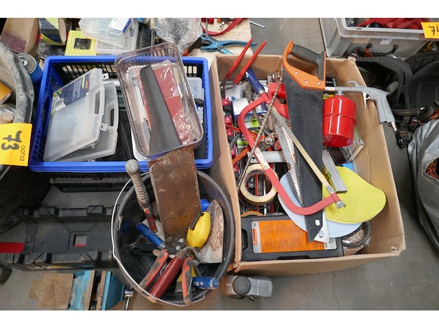 Groot lot werkmateriaal en dergelijken - afbeelding 4 van  8