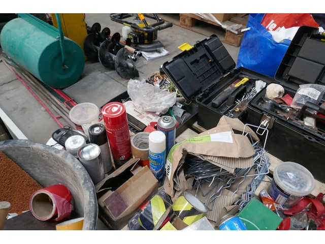 Groot lot werkmateriaal en dergelijken - afbeelding 8 van  8
