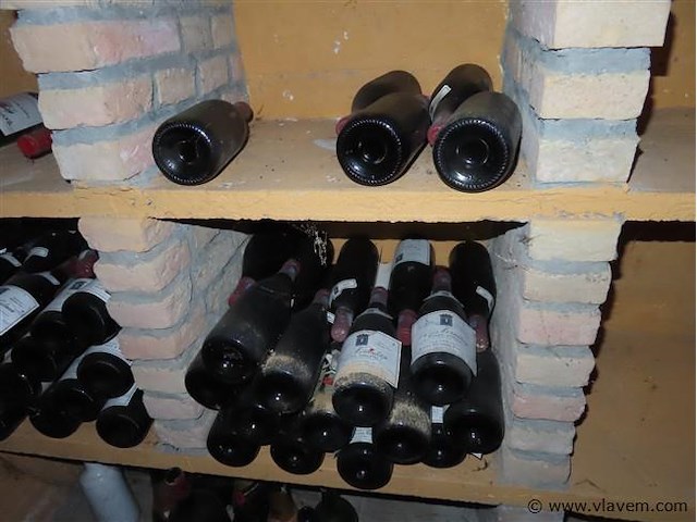 Groot lot wijnen en dranken in de kelder, +- 140stuks - afbeelding 6 van  15