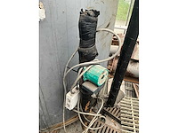 Groot opslagvat met pomp wilo. - afbeelding 5 van  9