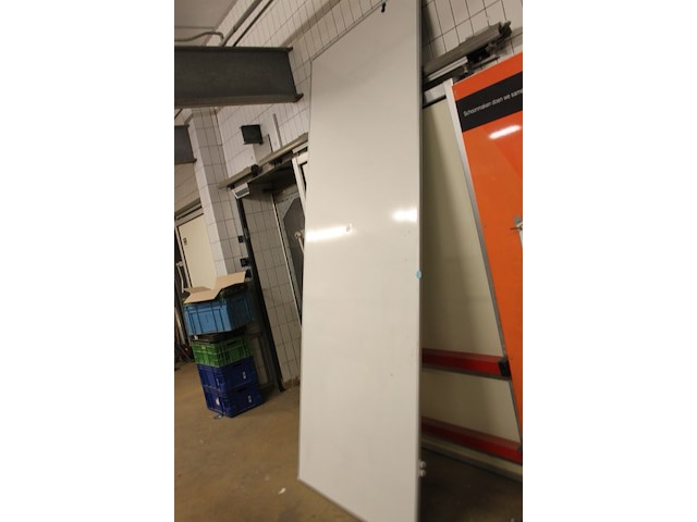 Groot whtebord ca 350 cm - afbeelding 1 van  7